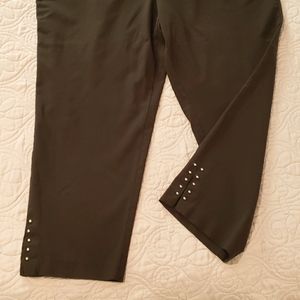 Ankle length stud detail slacks!